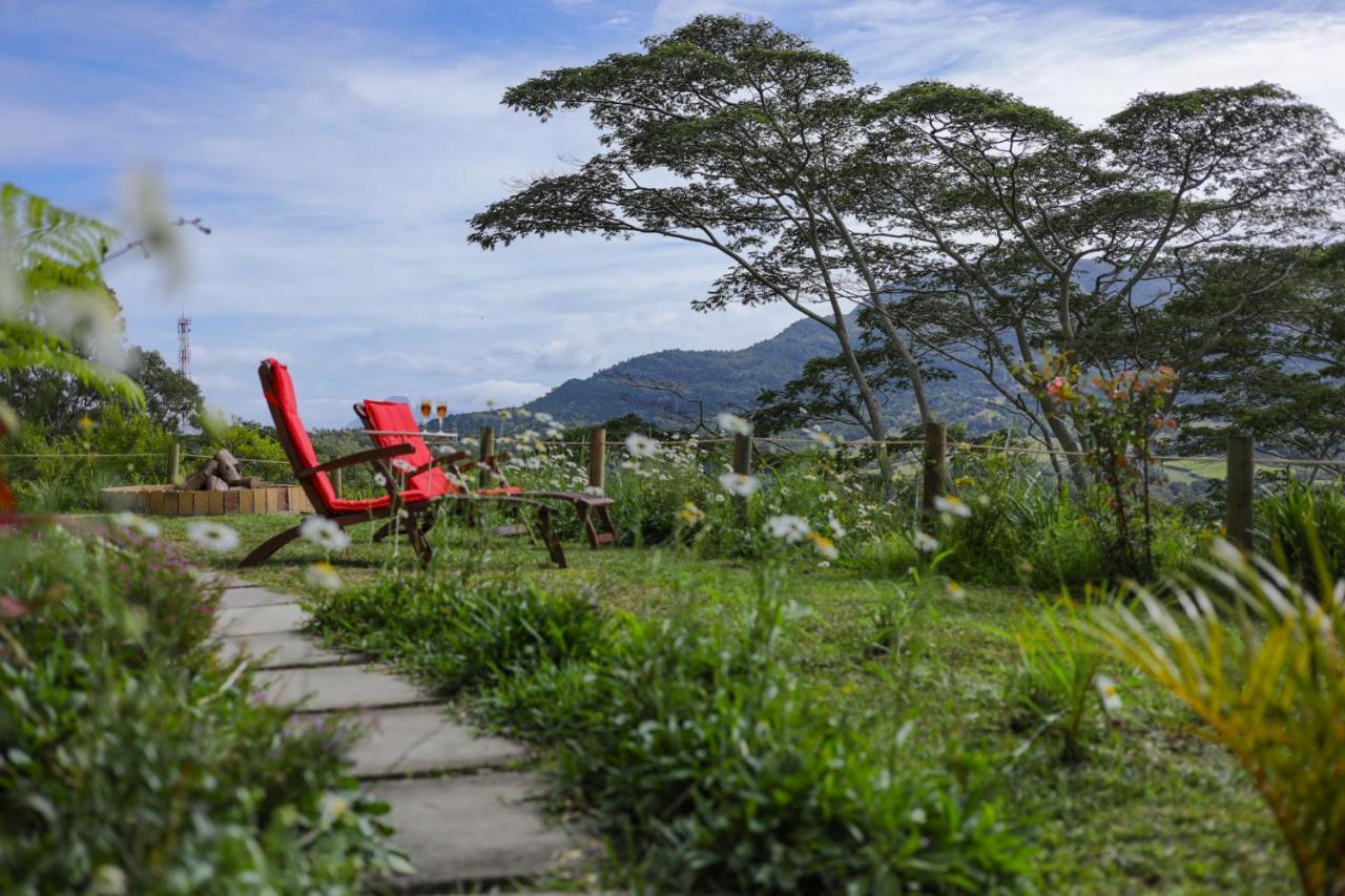 Green Cottage Chamarel Villa *